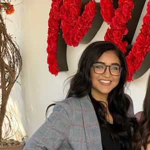 Meet your Posher, Briana